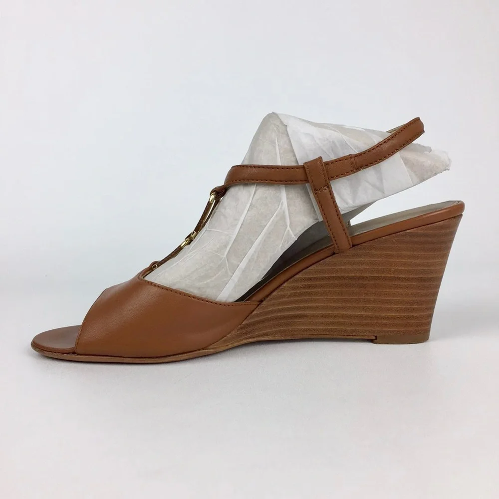 AGL Attilio Giusti Leombruni Womens Tan Wedge Sandal Gold Buckle size 40 US 10